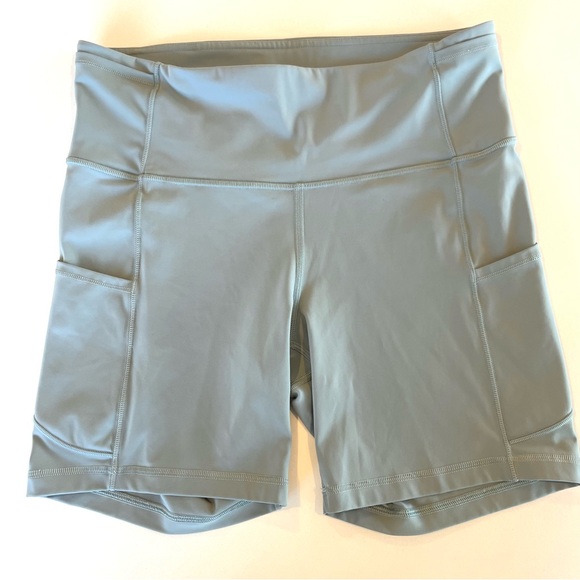 Lululemon Fast and Free High-Rise Short 6" • 7 Pocket • Blue Cast Size 10 - Picture 8 of 11
